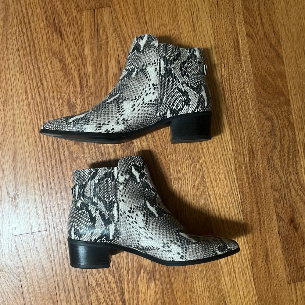 Nordstrom Halogen Snakeskin Ankle Booties  - size 5